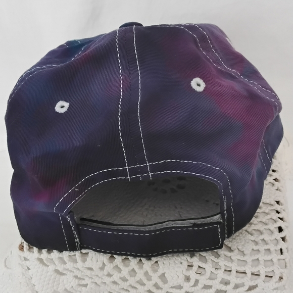 Tie-Dye Bear Graphic Big X Cap - Picture 3 of 4